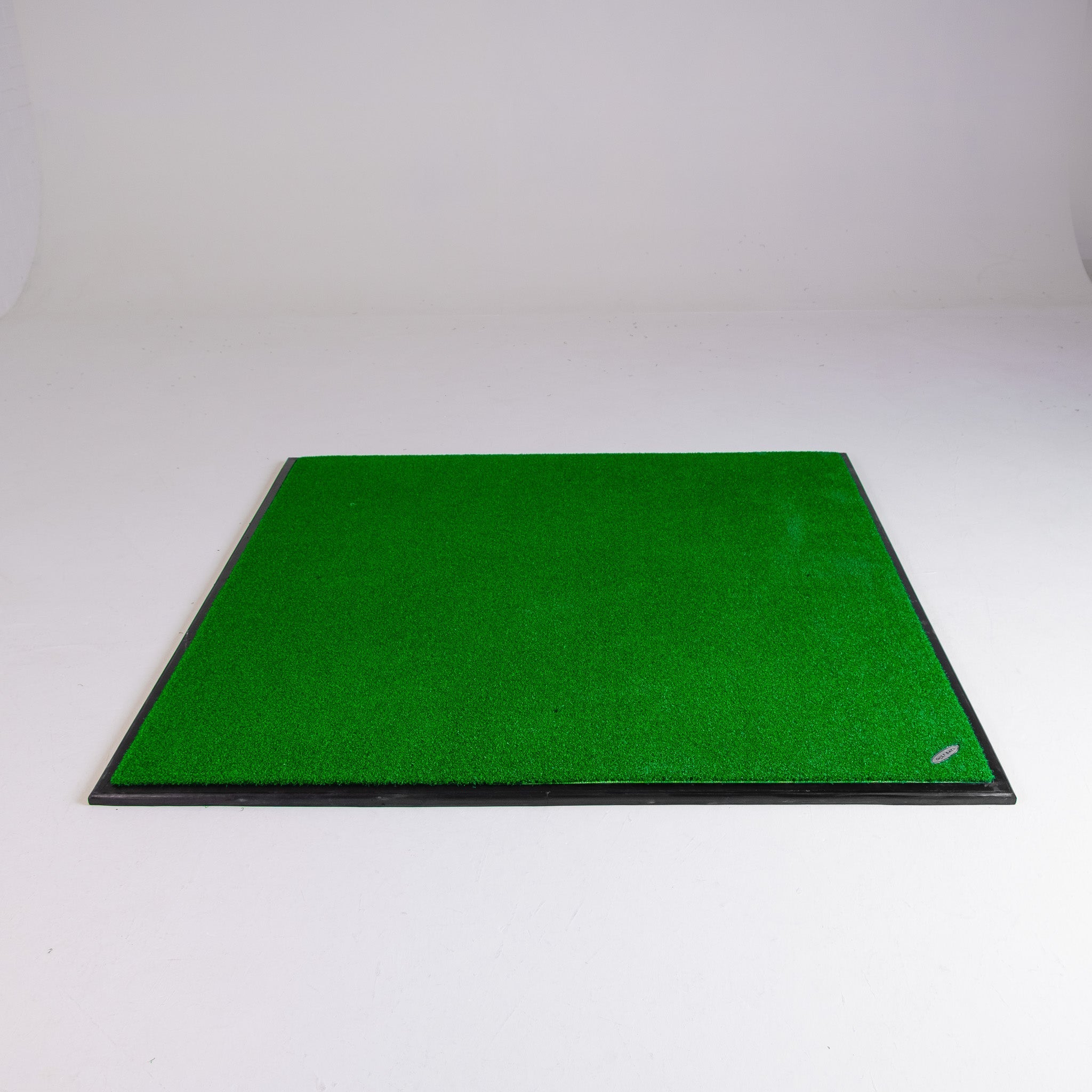 GolfBays Standard Hitting Mat 4'11 x 4'11 - The Closet